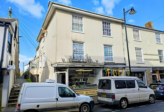 Flat 1, Porch House, Fore Street, Kingsbridge, Devon, TQ7 – Luscombe Maye